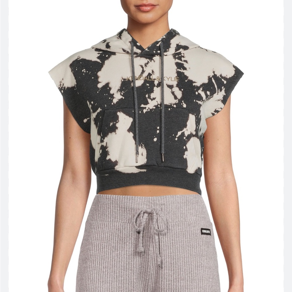 Kendall & Kylie sweatshirt